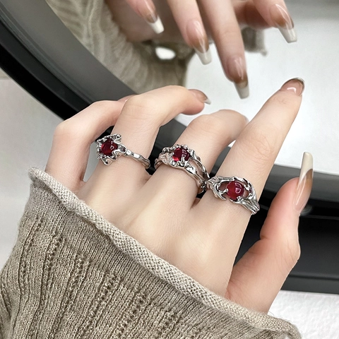 French Vintage Irregular Liquid Copper Ring For Women Red Rhinestone Open Adjustable Lava Stackable Finger Ring Niche Jewelry