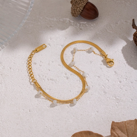 Bracciale A Doppio Strato Placcato Oro 18K Acciaio Inossidabile 304 Catena A Serpente Piatta E Künstliche Perle D'Imitazione Gioielli Impermeabili Per Donna