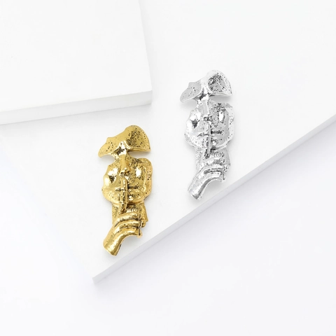 Spilla Vintage in Lega a Forma di Maschera Viso Umano con Gesto del Silenzio Creativo per Uomo Donna Accessori Moda Gioielli