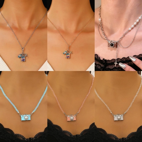 Travel Theme Alloy Pendant Necklace For Women Camera Airplane Suitcase Charms Rhinestone Enamel Vacation Fashion Jewelry Gift