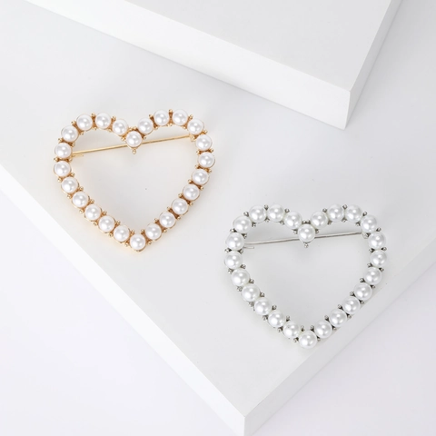 Spilla A Cuore Lega Perla Artificial Sintetica Strass Traforata Corsage Dolce Per Donna Accessorio Di Abbigliamento Elegante