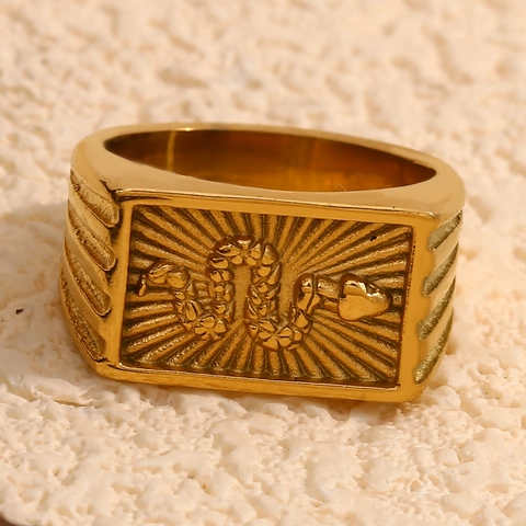 Vintage Stainless Steel Snake Signet Ring For Women 18K Gold Plated Square Plate Embossed Animal Motif Statement Finger Ring Jewelry