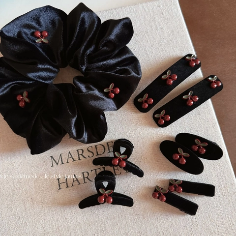 Cherry Black Velvet Hair Clip Scrunchie Vintage Sweet Fashion Hair Accessories Women
