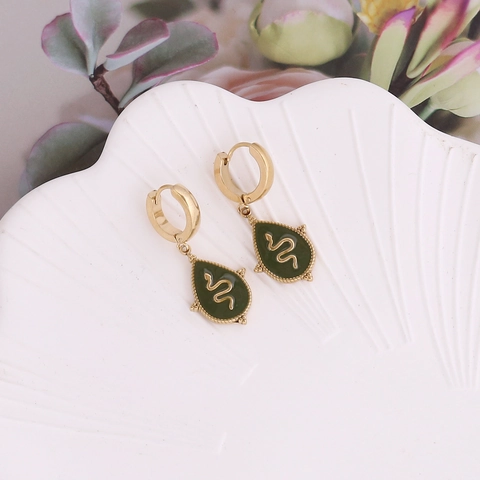 Boucles d'oreilles créoles pendantes à motif de serpent en acier inoxydable pour femmes Bijoux de mode de conception animale à l'huile goutte à goutte en émail noir vintage occidental