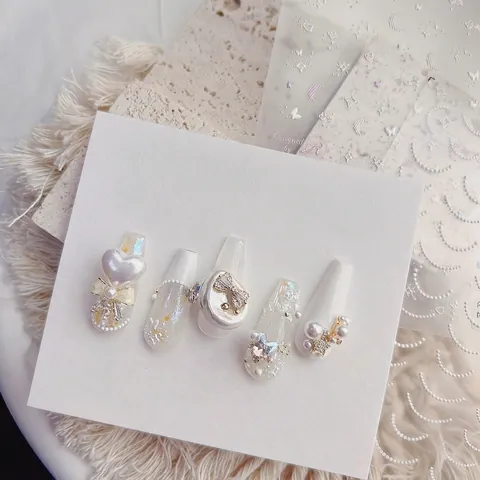 Geprägte Nagelkunst Aufkleber Funkelnde Sterne Mond Schmetterling Design Selbstklebend DIY Maniküre Dekoration To 991
