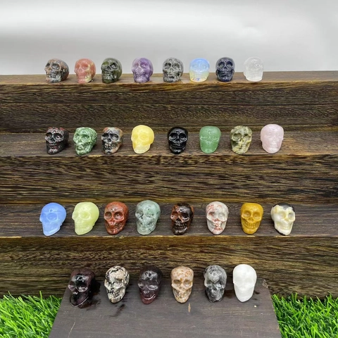 Mini Totenkopf Figur Natürlicher Kristallstein Handgeschnitzte Polierte Edelstein Statue Für Home Decor Halloween Geschenk