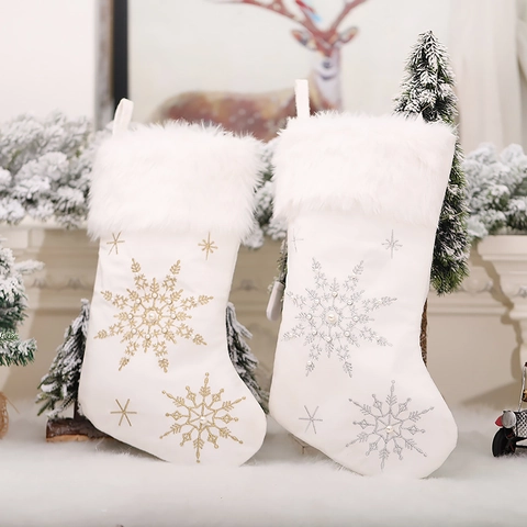 Calza Di Natale In Peluche Bianco Con Bordo In Pelliccia Sintetica Ricamo Fiocco Perla Artificial Per Decorazioni Festive Sacchetto Regalo Appeso Elegante