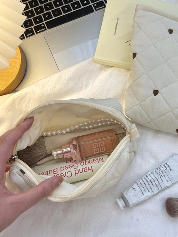 Quilted Cotton Cosmetic Bag Heart Embroidery Travel Makeup Organizer Toiletry Storage Pouch For Women Cute