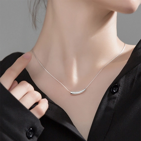 Minimalist Titanium Steel Necklace Curved Tube Eggplant Pendant Snake Bone Chain Clavicle Jewelry For Women