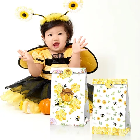 Bee Sunflower Theme Kraft Paper Gift Bags With Round Stickers For Party Candy Treats Celebration Cute Hand Painted Designs