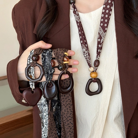 Collier À Pendentif Long Bohème Tissu Imprimé Perles En Bois Résine Cœur Ovale Style Ethnique Chaîne De Pull Pour Femmes