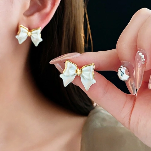 Boucles D'Oreilles Nœud Design Élégant En Cuivre Avec Placage À L'Or Et Tige En Argent Pour Femme Style Luxe