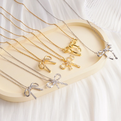 Collana con Pendente a Fiocco in Rame Vintage per Donna Elegante Catena a Fiocco con Strass Intarsiati Gioielli di Moda Regalo