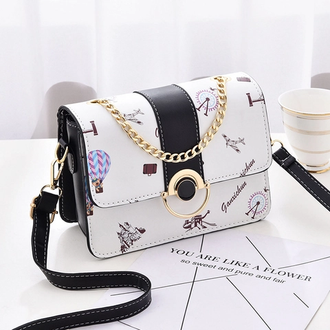 Cartoon Print PU Leather Crossbody Bag For Women Trendy Travel Theme Square Handbag With Gold Chain And Adjustable Strap