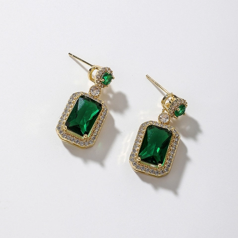 Boucles D'Oreilles Vintage Style Français Cristal Rectangulaire Vert Émeraude Avec Tige En Argent Sterling 925 Et Zircon