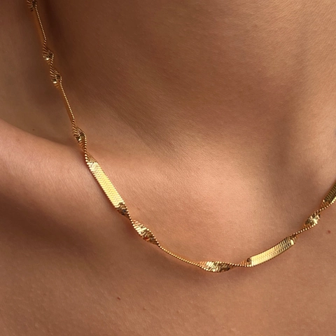 Twisted Blade Herringbone Chain Necklace And Bracelet Minimalist Titanium Steel Jewelry Elegant Flat Serpent Link