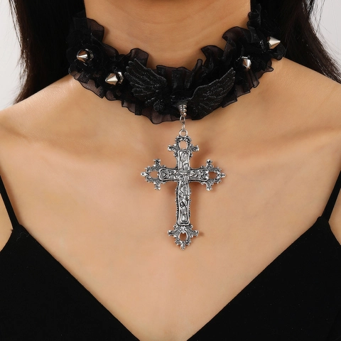 Gothic Punk Choker Necklace For Women Alloy Cross Skull Spider Dagger Pendant Black Lace Velvet Adjustable Halloween Jewelry