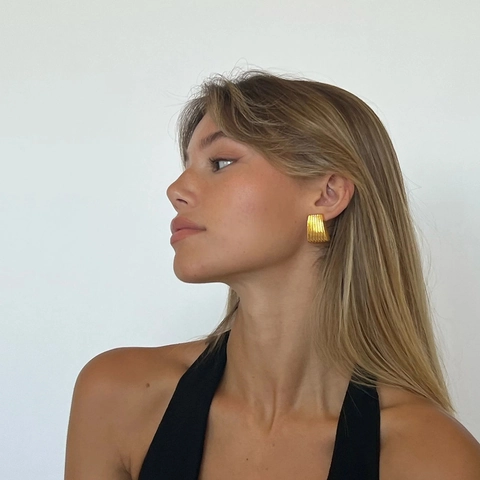 Stainless Steel Ribbed Trapezoid Stud Earrings For Women 18K Gold Plated Geometric Pleated Texture Earrings Fashion Jewelry