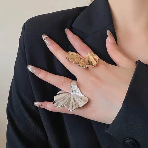 Anello In Lega Pieghettato Forma Foglia Di Ginkgo Accessorio Per Dito Dichiarazione Moda Per Donne