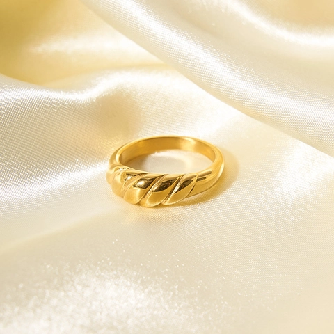 Croissant Ring 18K Gold Plated Stainless Steel Spiral Twisted Wave French Retro Minimalist Jewelry For Women