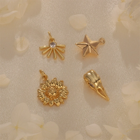 Breloques Bijoux DIY Pendentifs Cuivre Plaqué Or Zircon Tournesol Étoile Nœud Symbole Om Crâne D Oiseau Pour Colliers