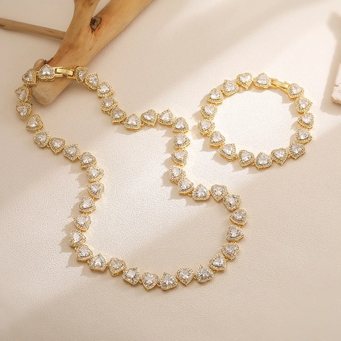 Heart Shaped Necklace And Bracelet Copper Jewelry With Cubic Zirconia Hip Hop Shiny Light Luxury For Women
