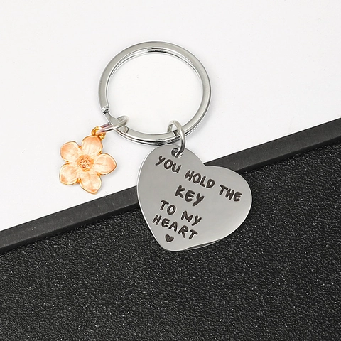 Porte-Clés Cœur En Acier Inoxydable Avec Fleur En Émail Gravé You Hold The Key To My Heart Cadeau De Saint-Valentin