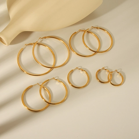 Orecchini A Cerchio Oro 18K Placcato Acciaio Inossidabile Minimalista Geometrico Tondo Moda Per Donne Anti Ossidazione
