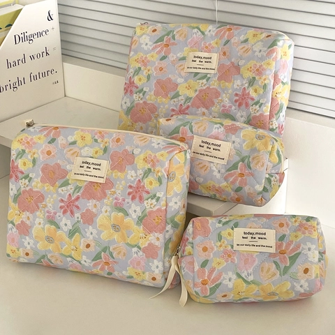 Quilted Floral Makeup Bag Cotton Portable Large Capacity Travel Cosmetic Organizer Storage Pouch Sweet Fresh Style
