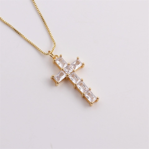 Collana Con Pendente A Croce Elegante Rame Placcato Oro 18K Micro Pavè Zircone Gioielli Per Donne Ragazze Catena Box