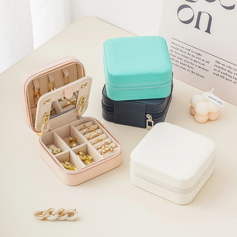 Portable PU Leather Jewelry Box With Mirror Small Travel Jewelry Organizer For Rings Earrings Necklaces Solid Color Case