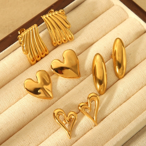 Orecchini a Bottone a Forma di Cuore Geometrici a Strisce in Acciaio Inossidabile Placcato Oro 18K per Donna Gioielli