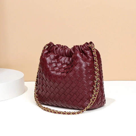Gewebte Eimertasche PU Leder Cloud Umhängetasche Mit Kettenriemen Kordelzug Verschluss Modisch Elegant Für Frauen
