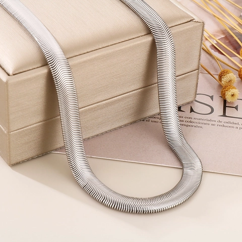 Collar De Cadena De Espiga Plana Retro Minimalista Chapado En Oro De Acero Inoxidable Joyería Para Mujer