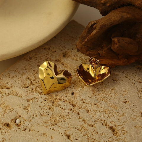 Vintage Herz Ohrstecker 18K Vergoldet 304 Edelstahl Gehämmertes Design Unregelmäßige Textur Damen