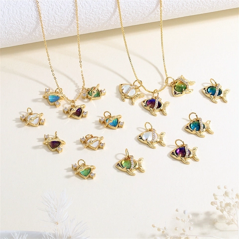DIY Ciondoli Pendenti Rame Placcato Oro Forma Pesce Rosso Cuore Pianeta Intarsio Zircone Cristallo Per Creazione Gioielli Collana