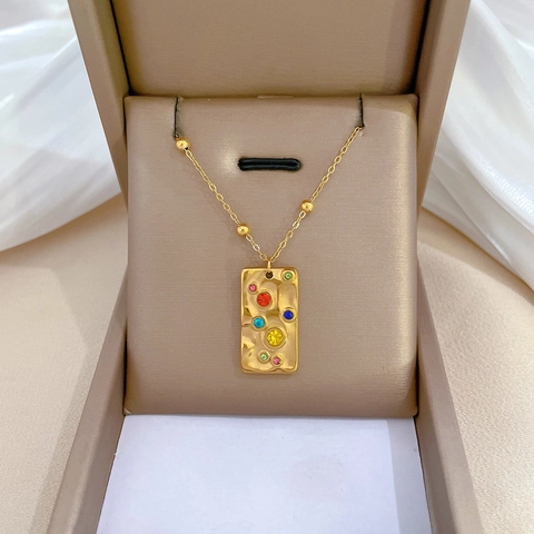 Titanstahl Anhänger Halskette Gold Überzogen Rechteckig Gehämmerte Textur Bunte Edelsteine Perlenkette Schmuck