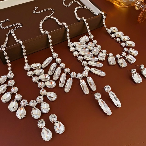 Collana Elegante Con Nappa A Goccia D'acqua In Strass Per Donna In Lega Lussuosa Scintillante Catena Per Clavicole Di Moda