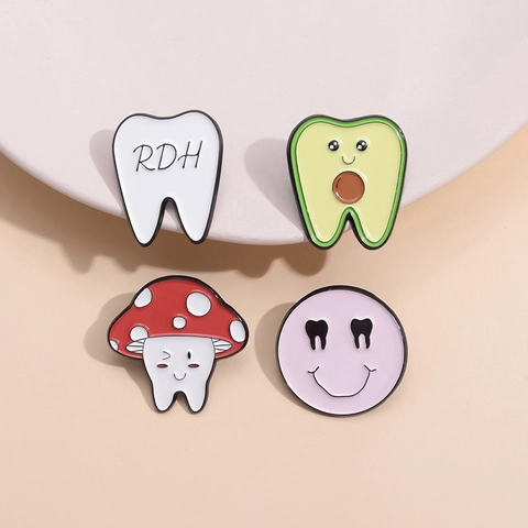 Dental Emaille Pin Brosche Zinklegierung Cartoon Zähne Zahnarzt Loading Future RDH Zahnfee Abzeichen Für Zahnmedizin