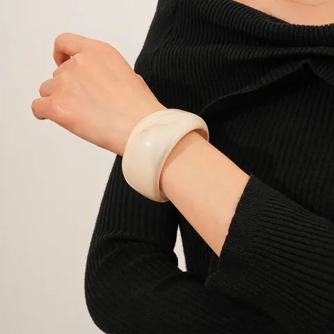 Breiter Acryl Armreif Marmormuster Unregelmäßiger Geometrischer Minimalistischer Armband Für Damen Modeschmuck Accessoire