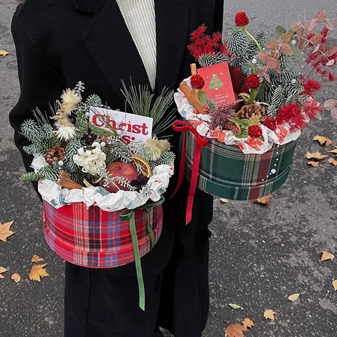 Christmas Gift Box Round Velvet Packaging Bag Handle Flower Apple Candy Santa Reindeer Plaid Decor Festive
