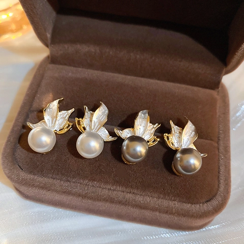 Vintage Butterfly Faux Artificial Pearl Drop Earrings With Silver Earring Post Alloy Enamel Elegant Jewelry For Women