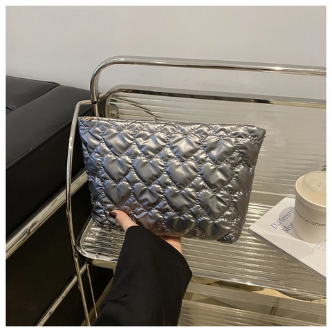 Women Fashion Metallic Heart Quilted Clutch Bag Puffer Cosmetic Storage Handbag Urban Simple Solid Color Party Evening Pouch