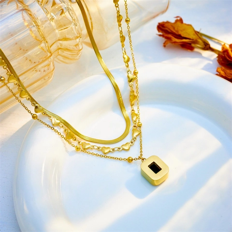 Layered Titanium Steel Necklace Women Gold Snake Chain Heart Green Rhinestone Square Pendant Fashion Commuter Jewelry