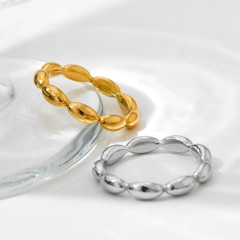 Minimalistischer Geometrischer Gliedbohnen Ring Aus Edelstahl Für Damen Hochglanzpolierter Trendiger Ins Stil Schmuck