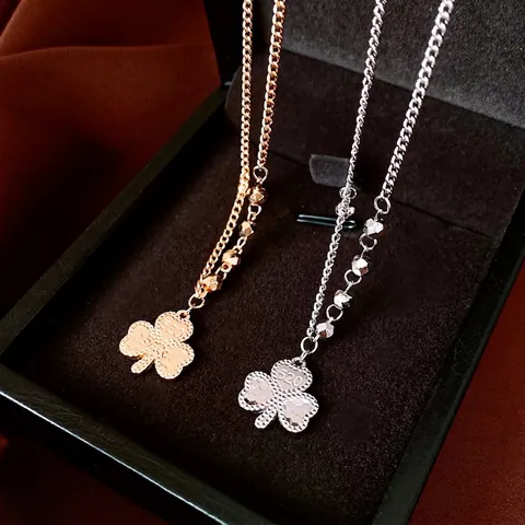 Collier Pendentif Trèfle Cuivre Chaîne Pull Perlée Texturée Réglable Bijoux De Mode Pour Femmes