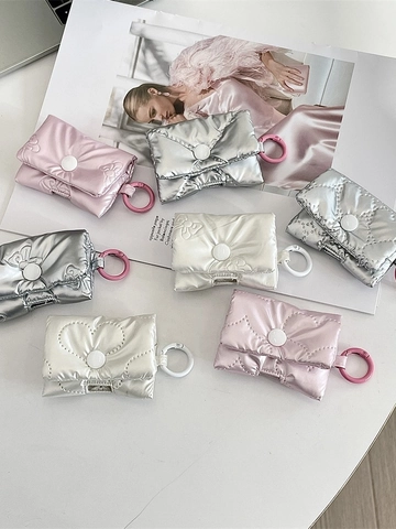 Gewatteerde Puffy Oortelefoon Hoesje Metallic PU Leer Strik Hart Patroon Draadloze Beschermende Tas Met Haak Chic