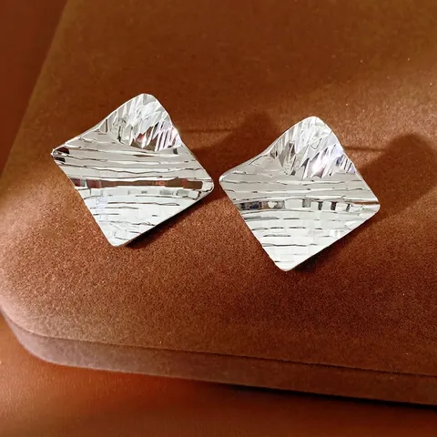 Geometrische Quadratische Ohrringe Mit Hammerschlag-Textur Kupfer Mit Silber-Ohrstecker 18K Vergoldet Minimalistischer Luxus Für Frauen