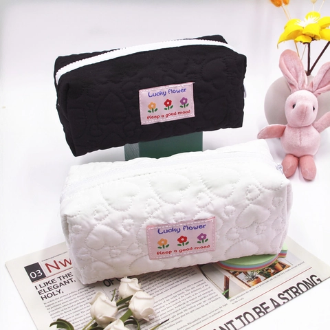 Quilted Heart Pattern Pencil Case Large Capacity Makeup Storage Bag Polyester Cute Flower Label Zipper Pouch Students