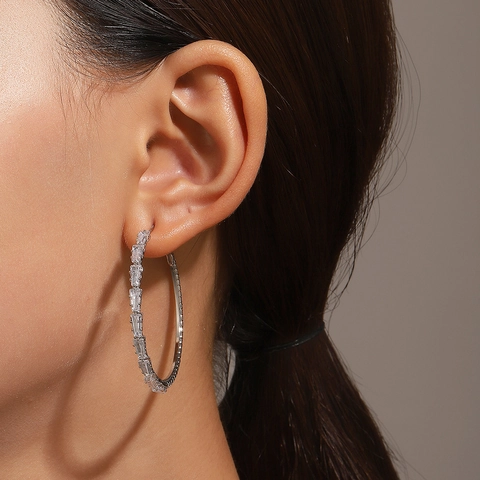 Shiny Copper Hoop Earrings For Women Luxury Rhinestone Inlaid Geometric Circle Earrings Fashion Jewelry Jewelry Gift